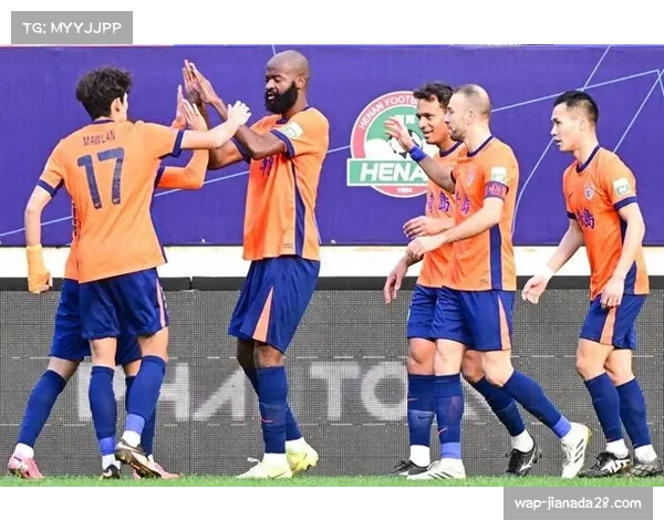 青岛海牛1比0击败武汉三镇 保级形势占据主动 青岛海牛1比0击败武汉三镇 保级形势占据主动